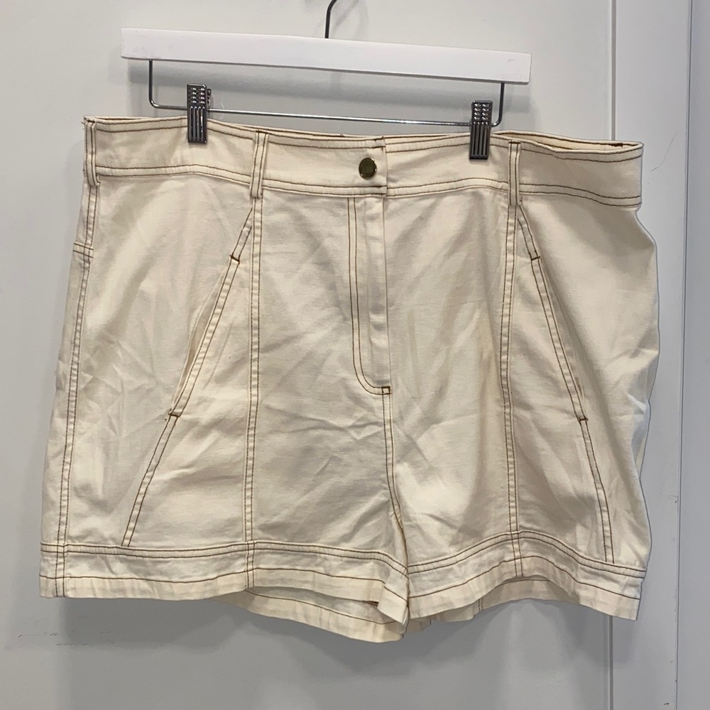 Women's Cream Shorts